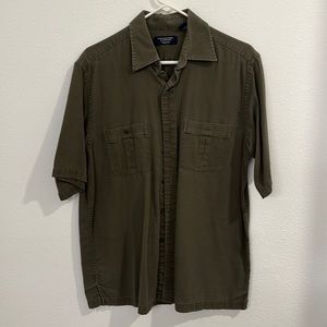 Round tree and Yorke shirt